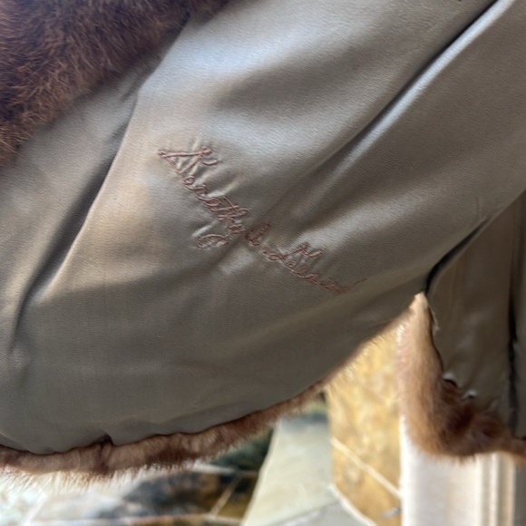 Authentic MINK Stole. Satin Lined. Frost Brother’s. SZ Medium. - Picture 5 of 5